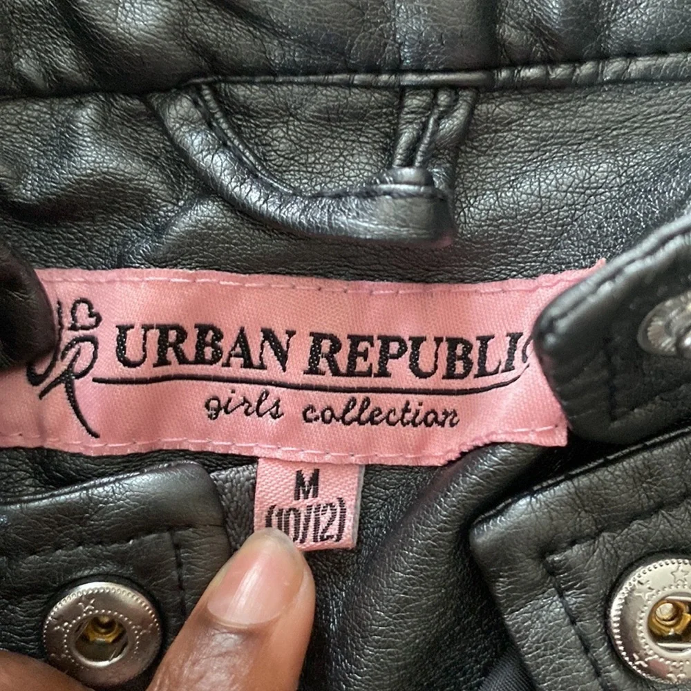 Urban Outfitters Silver Faux Leather Moto Jacket Girls SIZE M